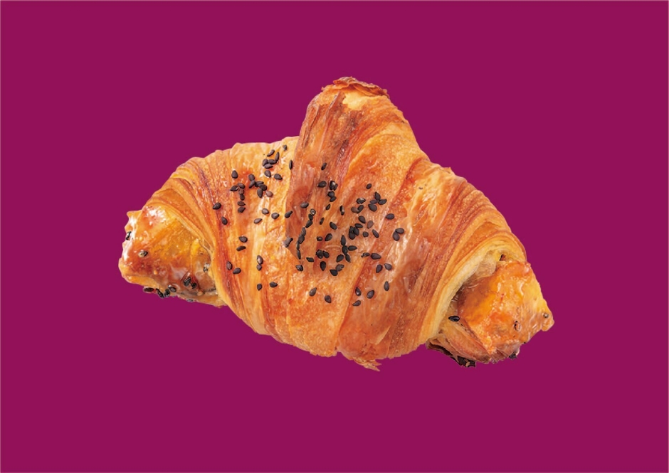 【ベーカリーズキッチン オハナ(ニューデリー)】沖縄黒糖　大学芋のクロワッサン