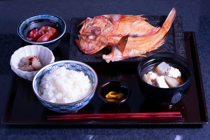 あさげ馳走かねこ