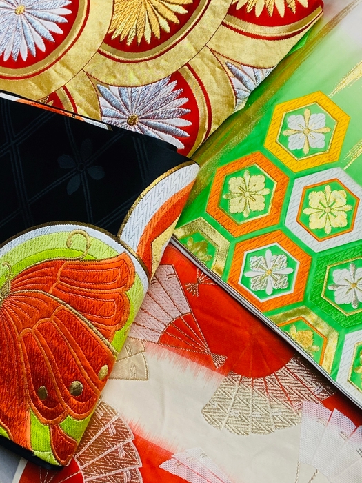 昭和初期のモダンな柄を選定