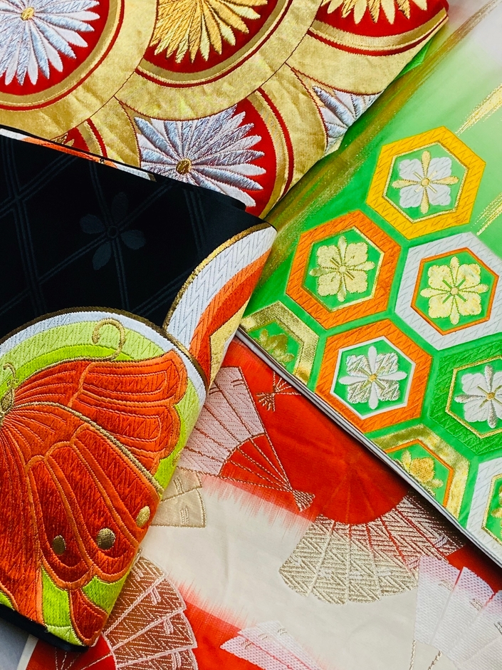 昭和初期のモダンな柄を選定