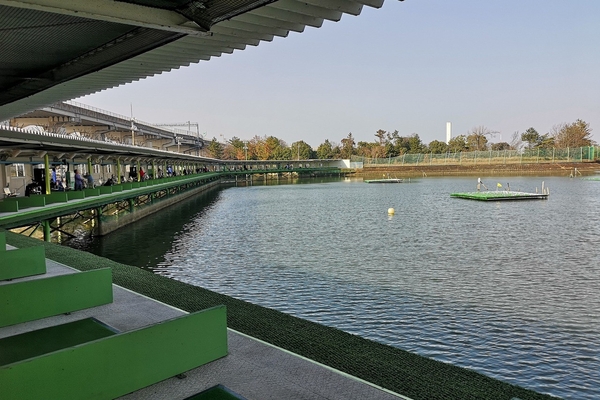 水上に建設された打席　