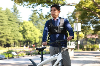 AddElm Wearable Backpack 4