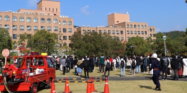 令和4年度（2022年度）の避難訓練の様子