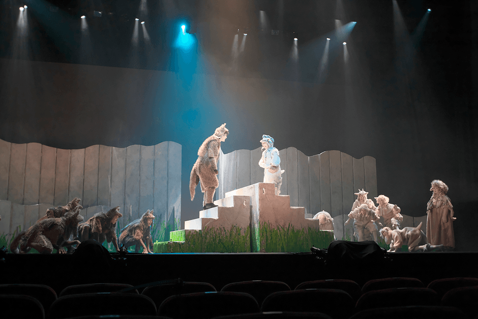 音楽劇「あらしのよるに」2019年公演より（撮影：青木 司）