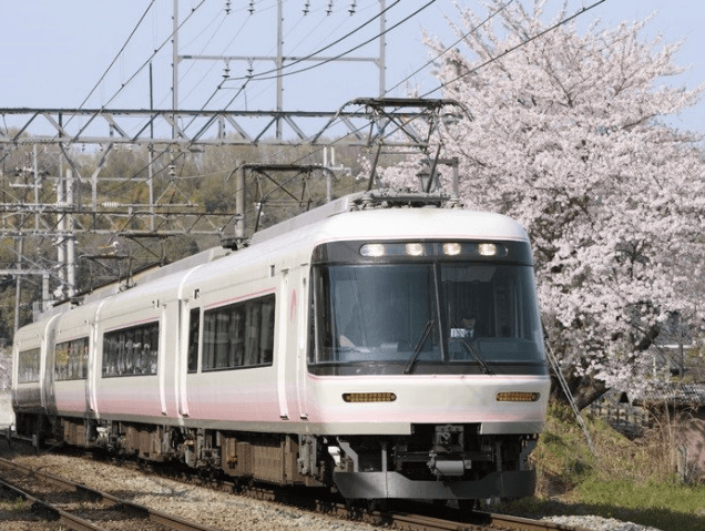 特急「さくらライナー」