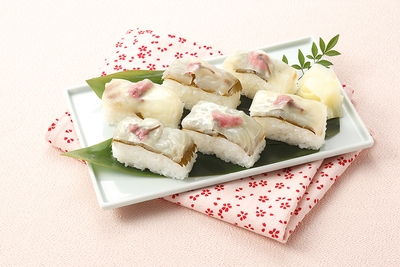 『東信水産』桜押し寿司(小田急限定)