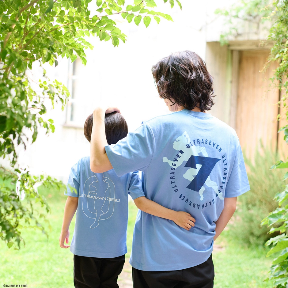 ULTRA STYLE 半袖Tシャツ メンズ【ウルトラセブン】くすみブルー＆ULTRA STYLE 半袖Tシャツ キッズ【ウルトラマンゼロ】くすみブルー