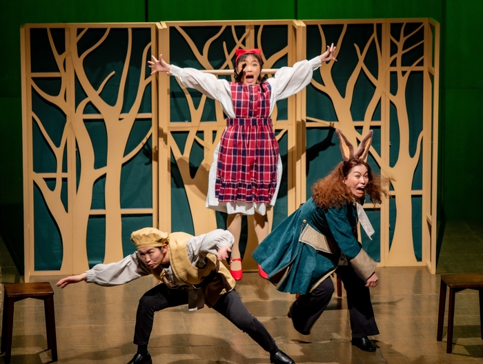 コミカルな舞台！