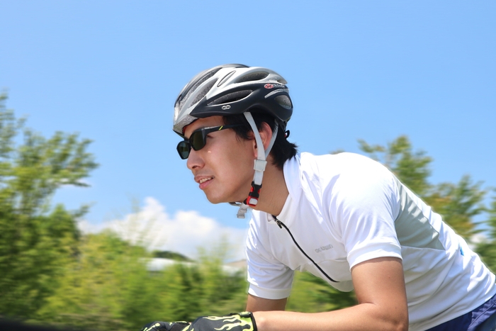 路面の濃淡が見やすいので、ロードバイクや運転にピッタリ!