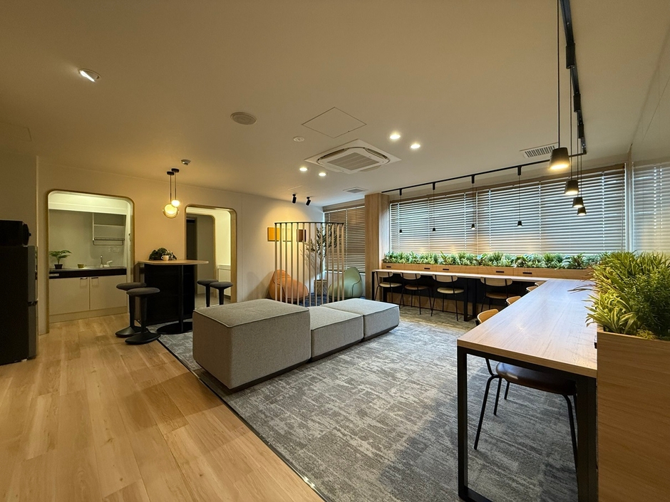 休憩室（全景）