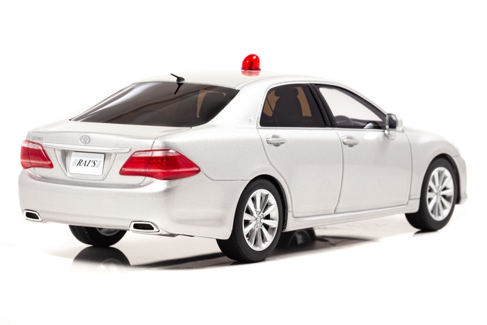 1/18 クラウン 2011 交通覆面:右後