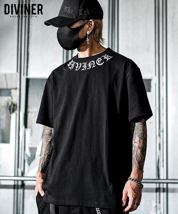 Circular Neck Logo TEE
