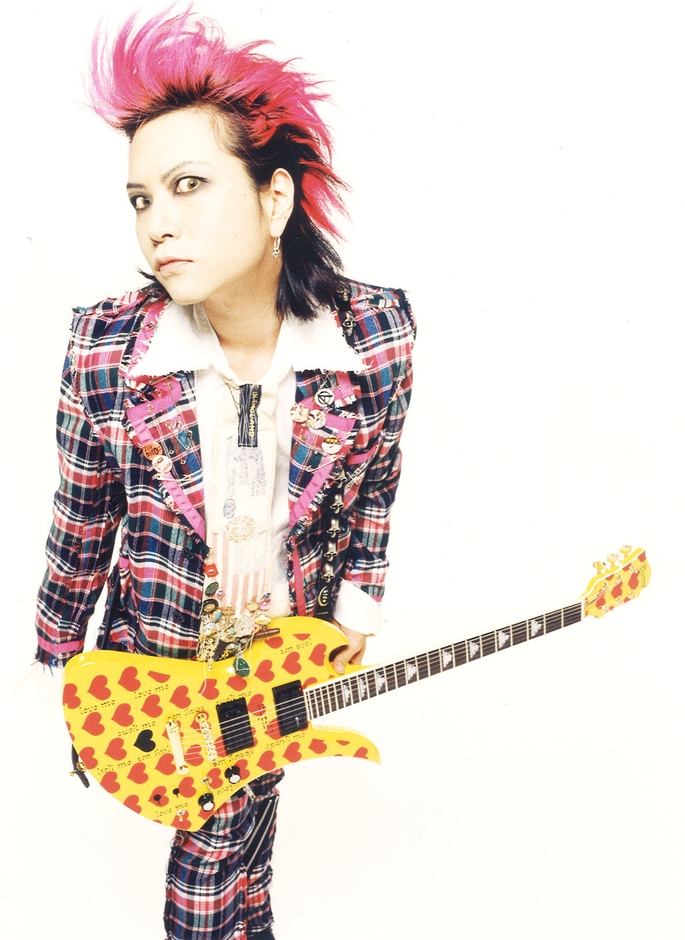 hide　(C)HEADWAX ORGANIZATION CO.,LTD.　　Photo by HIDEO CANNO（CAPS）