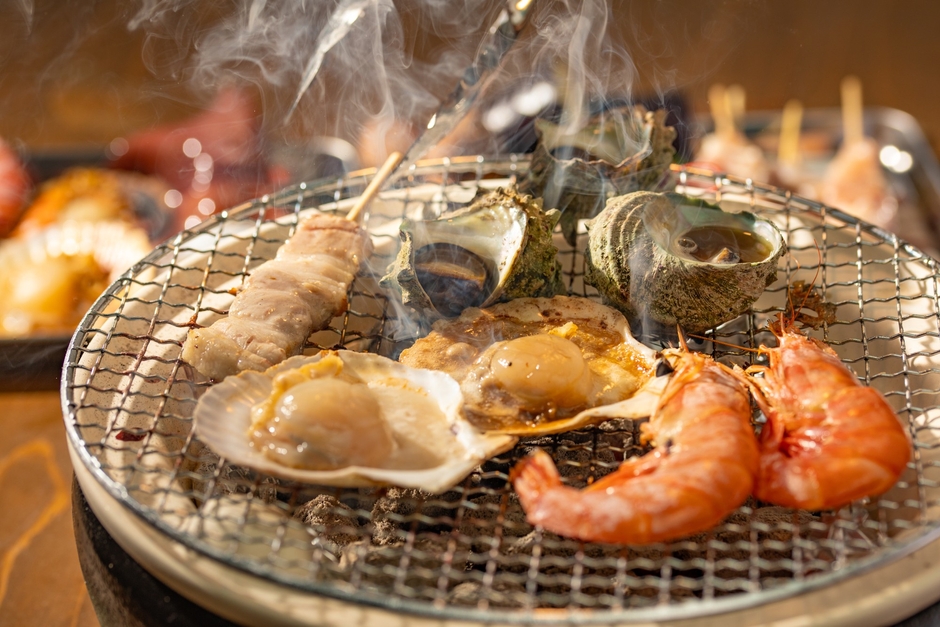 海鮮もお肉も食べ放題!炭火海鮮バイキング
