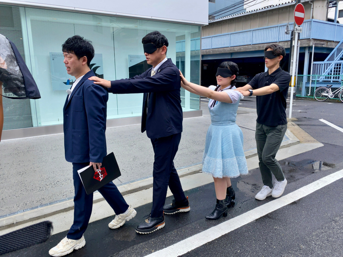 店舗までの道のりも覆面！そのエリアや店構えまですべての情報をシャットアウトして一杯と対峙する