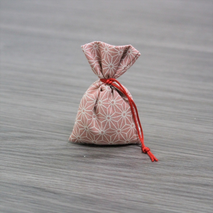 色と香りを自由に選べる匂い袋 I