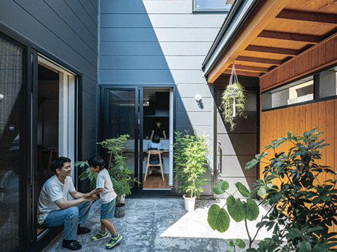 リビングとつながる中庭02