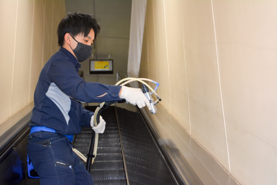 エスカレーター・エレベーターも施工