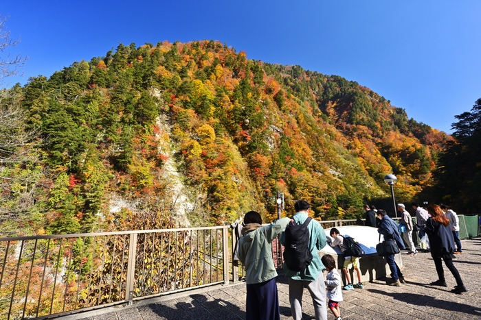 欅平駅前広場