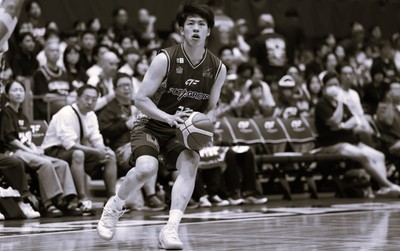 プレーをするキャプテンの保岡龍斗 (C)FE NAGOYA