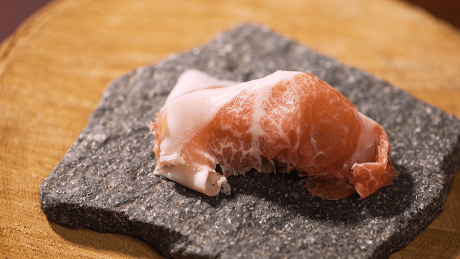 八ヶ岳の麓で作る自然熟成生ハム