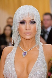 「MET GALA 2019」にジェニファー・ロペスや デミ・ムーアをはじめとする数々のセレブリティが ハリー・ウィンストンのジュエリーを着用し登場