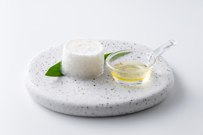 「雲に見立てた宮古島産トマトのムース」イメージ