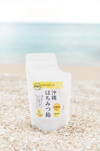 沖縄県産はちみつを贅沢に使用した「沖縄はちみつ飴」が登場 ― 天然の甘さをそのまま閉じ込めた無添加キャンディ ―