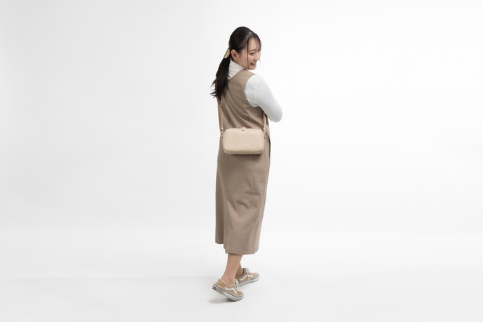 お財布ショルダー着用例