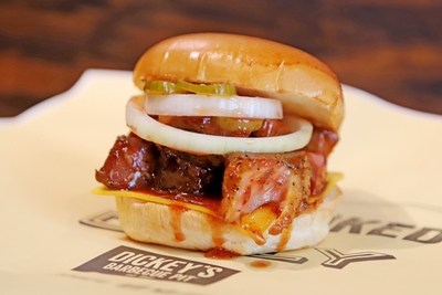 ポークエンドバーガー1,080円(税込)