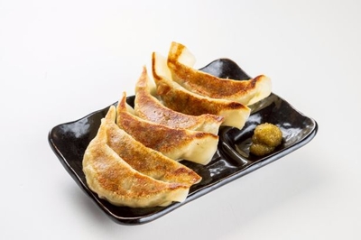 手包み餃子6個