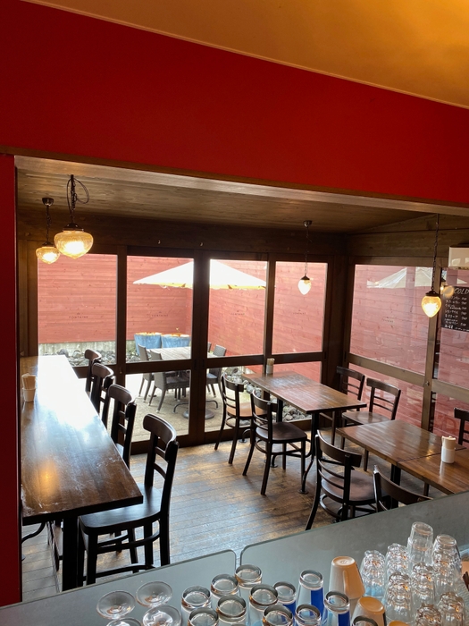 カフェスペースでは、感染症予防もしっかりと行っており、ごゆっくり過ごしていただけます。