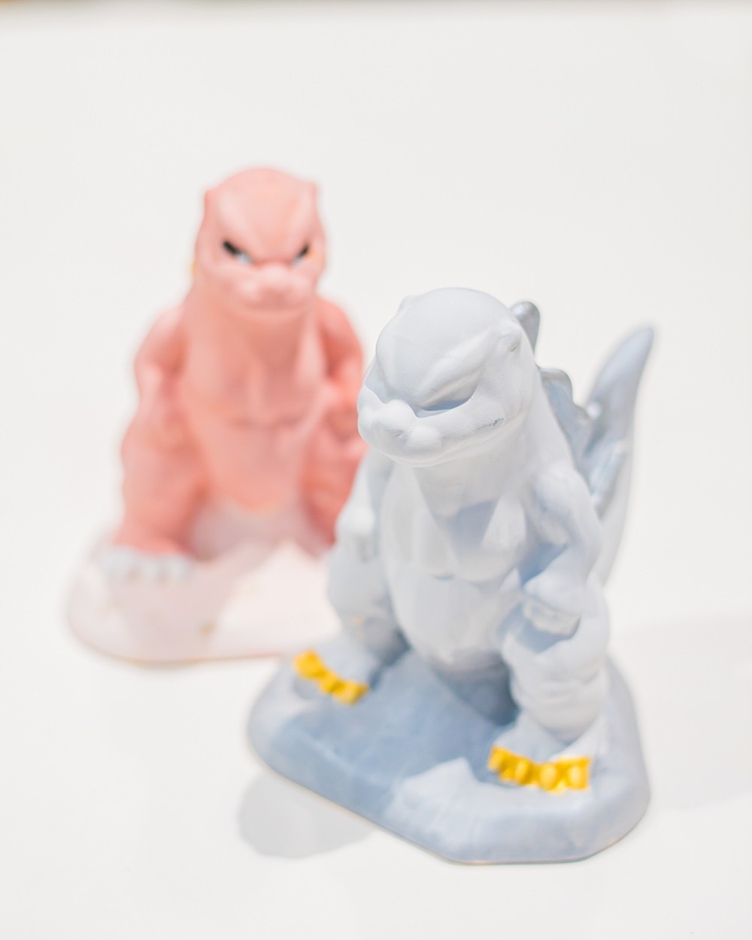 ▲ゴジラ色塗り体験