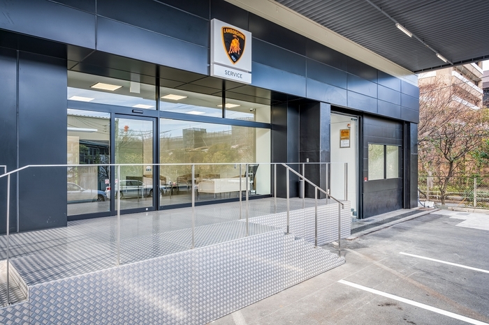 ランボルギーニ麻布・横浜 サービスセンター 外観