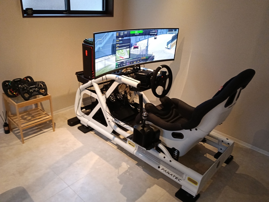 レーシングシミュレーター施設