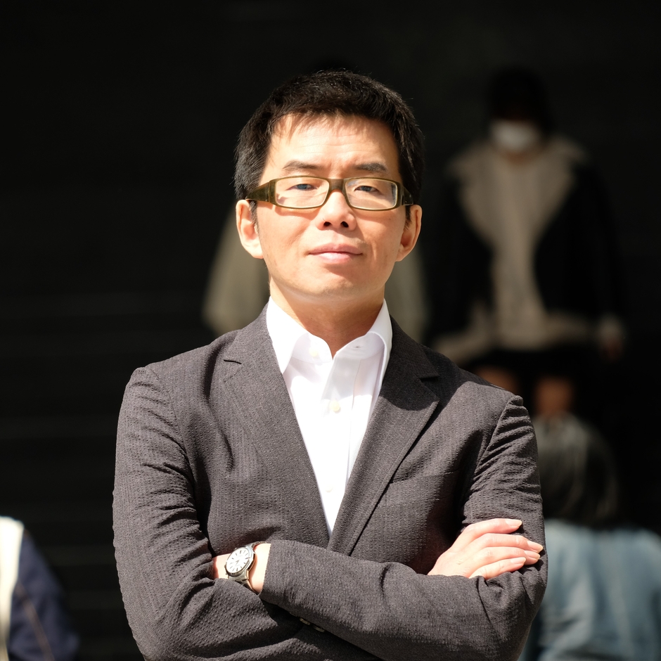 著者近影(写真:稲垣徳文)