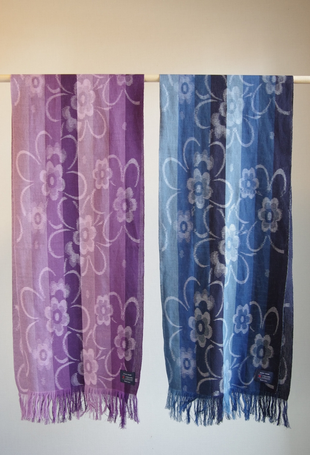 甘織だからこそ軽やかさがでるストールに