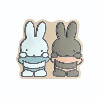 ミッフィーのカー用品