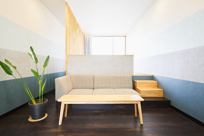 「海/空・砂/石・太陽/夕陽」など自然をテーマにした3部屋タイプ