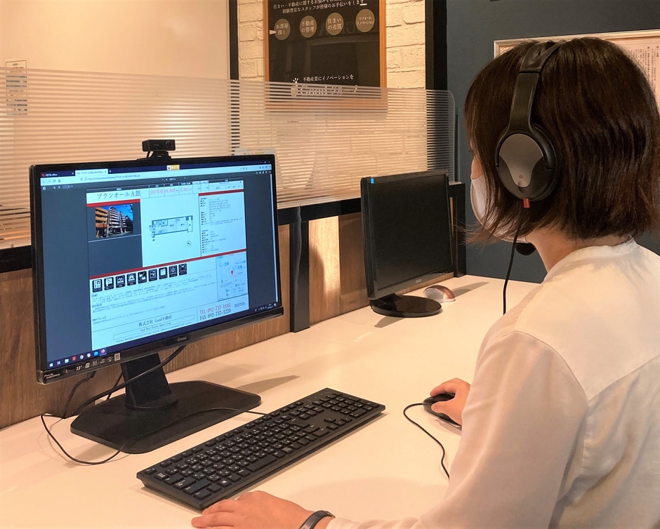 移動店舗サービス対応中　営業スタッフ側