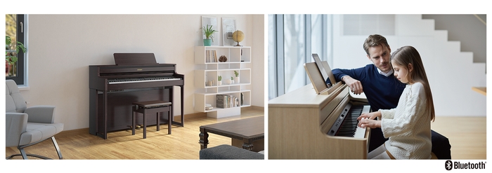 『HP704』(ダークローズウッド調仕上げ)/『HP704』(ライトオーク調仕上げ)の演奏イメージ