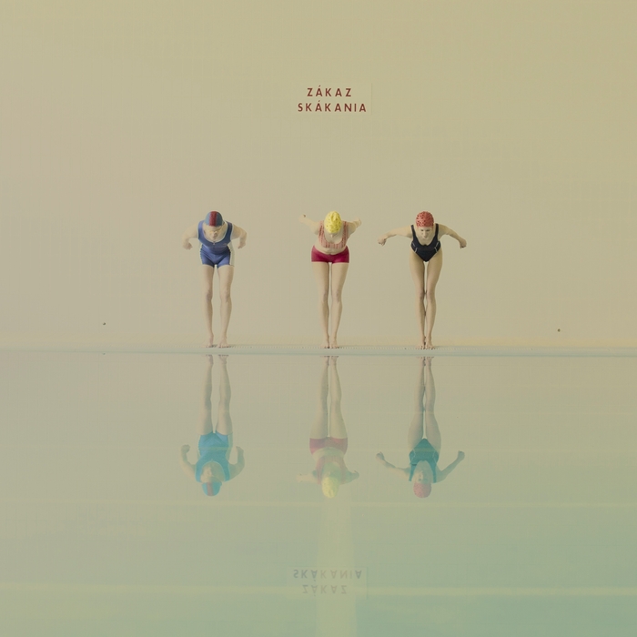 SwimmingPool06 (c)Maria Svarbova for NHP Publishing