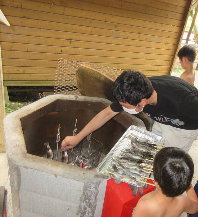 魚のつかみどり体験　イメージ(2)