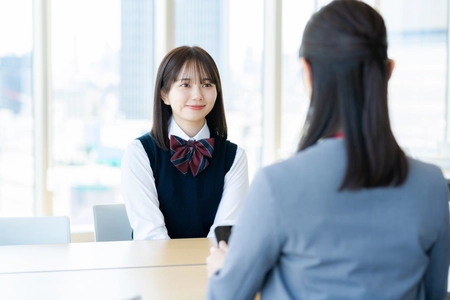 女子生徒の医学部志望者が5年で140％増加　 少子化でも医学部人気は拡大