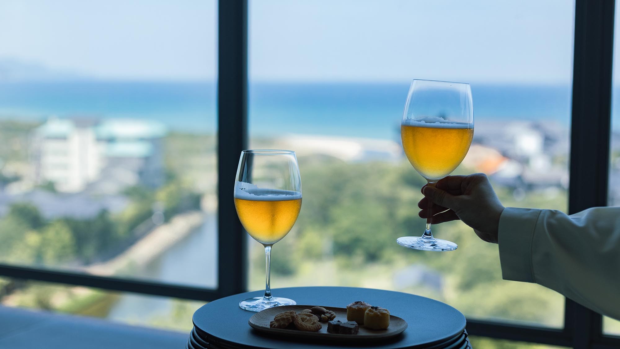 海のある京都で味わう丹後地ビール。2週間限定「世界ビールデー」を愉しむプラン 夕日ヶ浦温泉「佳松苑 別邸ふうか」