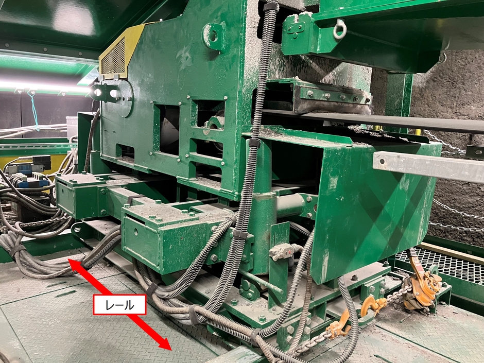 写真2:ベルト緊張部スライド装置