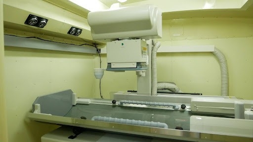 車内はX線検査機器を完備