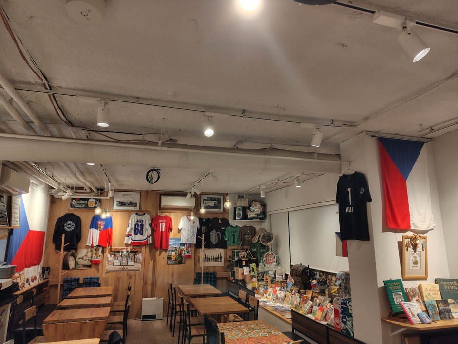 ピルニー ピヤーク トウキョウ　店内