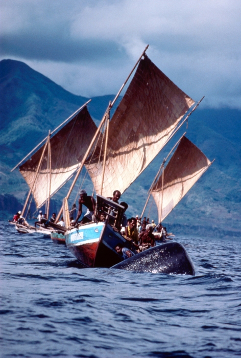 Photo.13 伝統捕鯨のようす (撮影:江上幹幸)