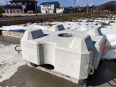 写真2：CPコンクリート製の根固めブロック